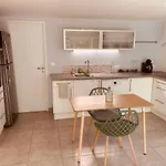 Independant Avec Jardin Et Acces Piscine