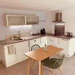 Apartment Independant Avec Jardin Et Acces Piscine *