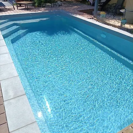Apartment Independant Avec Jardin Et Acces Piscine Nimes