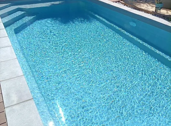 Apartmán Independant Avec Jardin Et Acces Piscine Nîmes