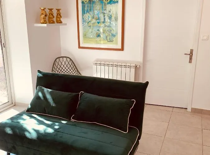 Appartement Independant Avec Jardin Et Acces Piscine